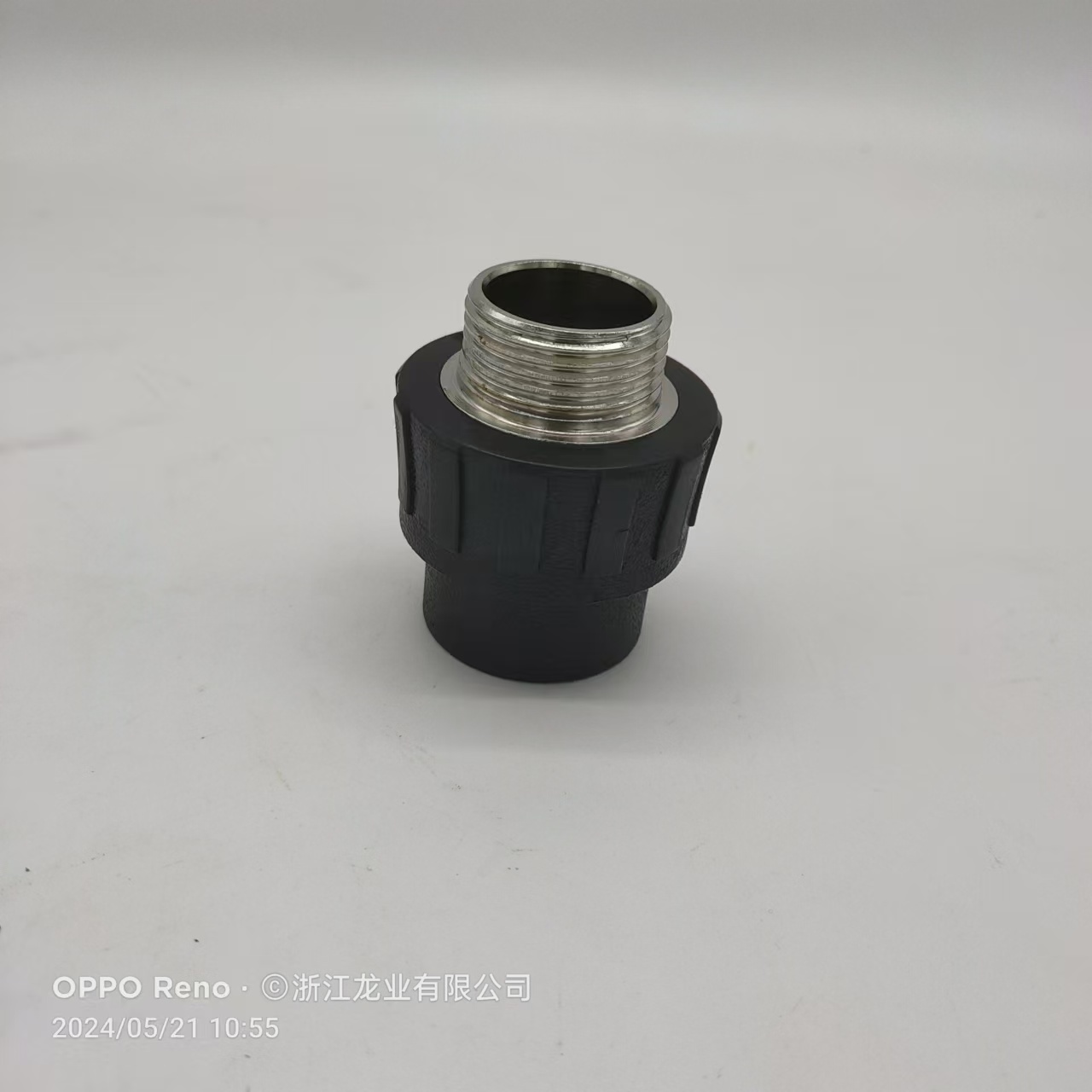 Heavy-Duty Leak-Proof Male Coupler مقرنة الذكور الثقيلة مانعة للتسرب